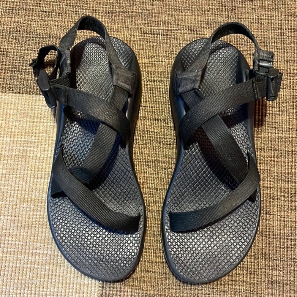 Chaco ZCloud Black Strappy Sandals Size 6